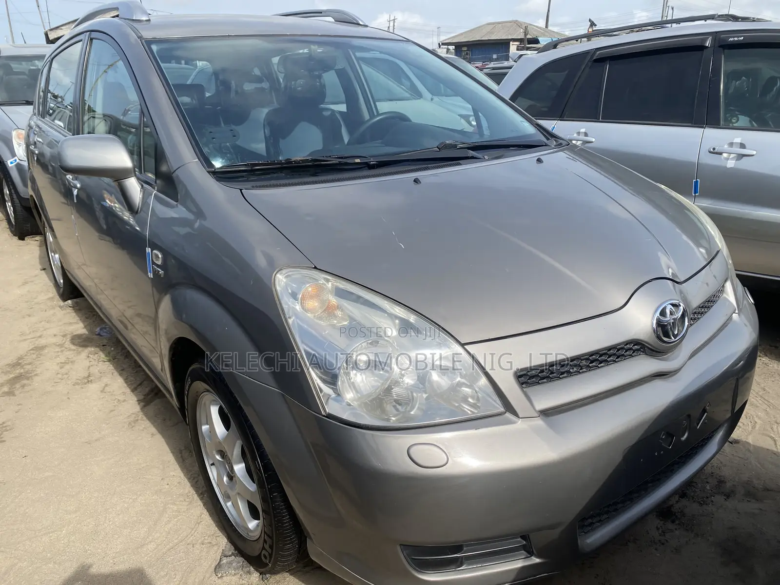 Toyota Corolla Verso 2.0 D-4D 2005 Gray