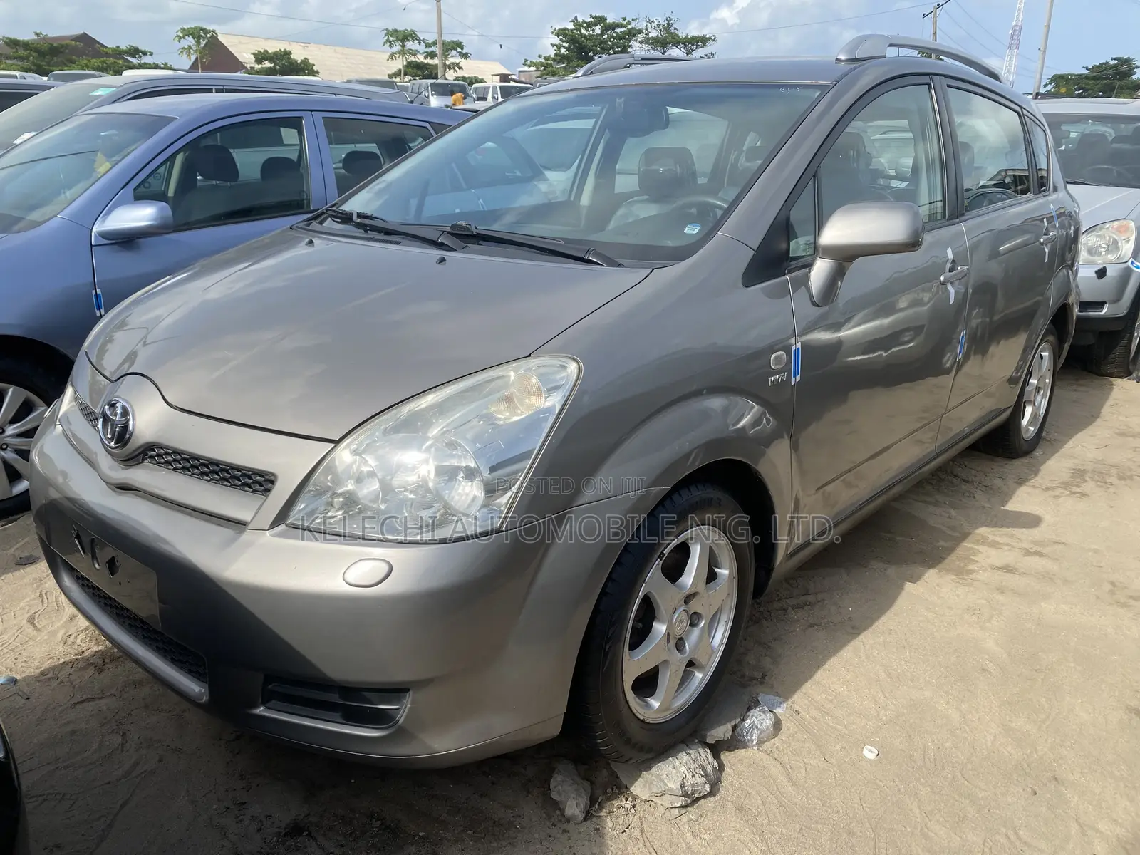 Toyota Corolla Verso 2.0 D-4D 2005 Gray