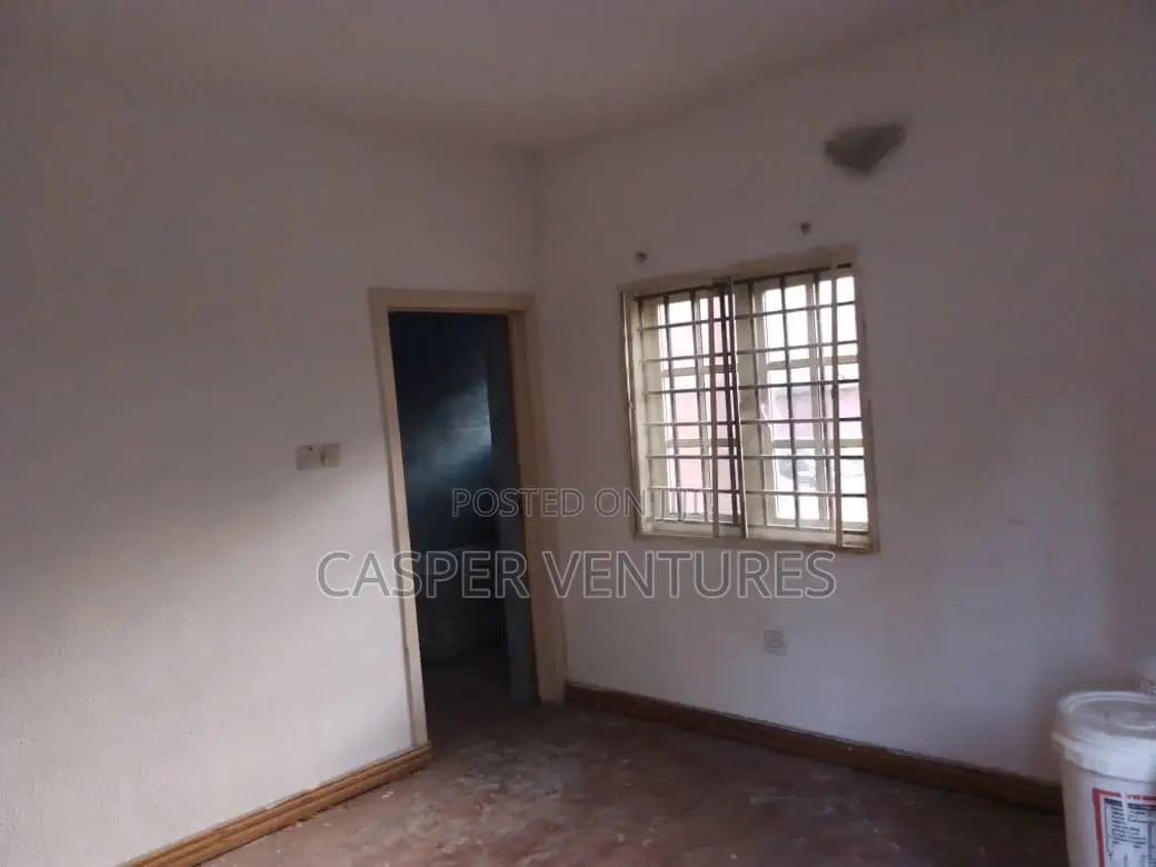 2bdrm Apartment in New Road, Lekki for rent