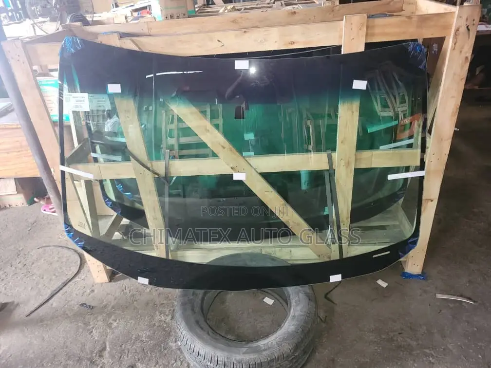 Toyota Sienna 2008 Model Windscreen Glass