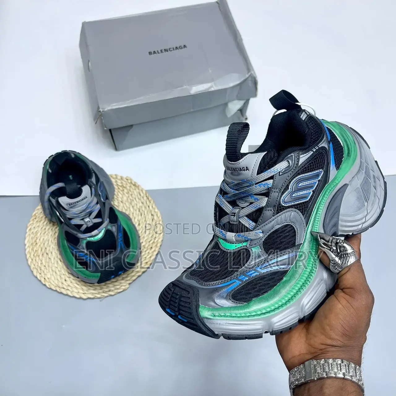 High Quality Trending Luxury Sneakers Balenciaga Available