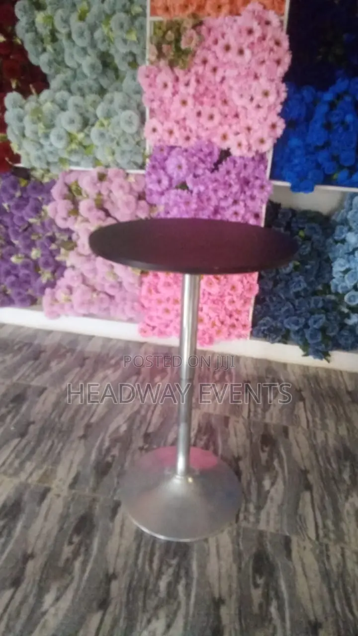 Cocktail Table Is Available for Rent Just for You