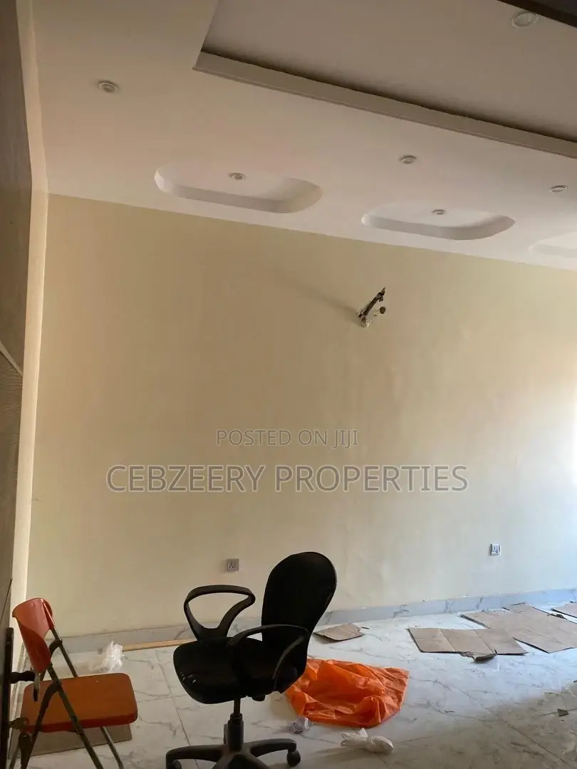 2bdrm Block of Flats in Magodo for rent