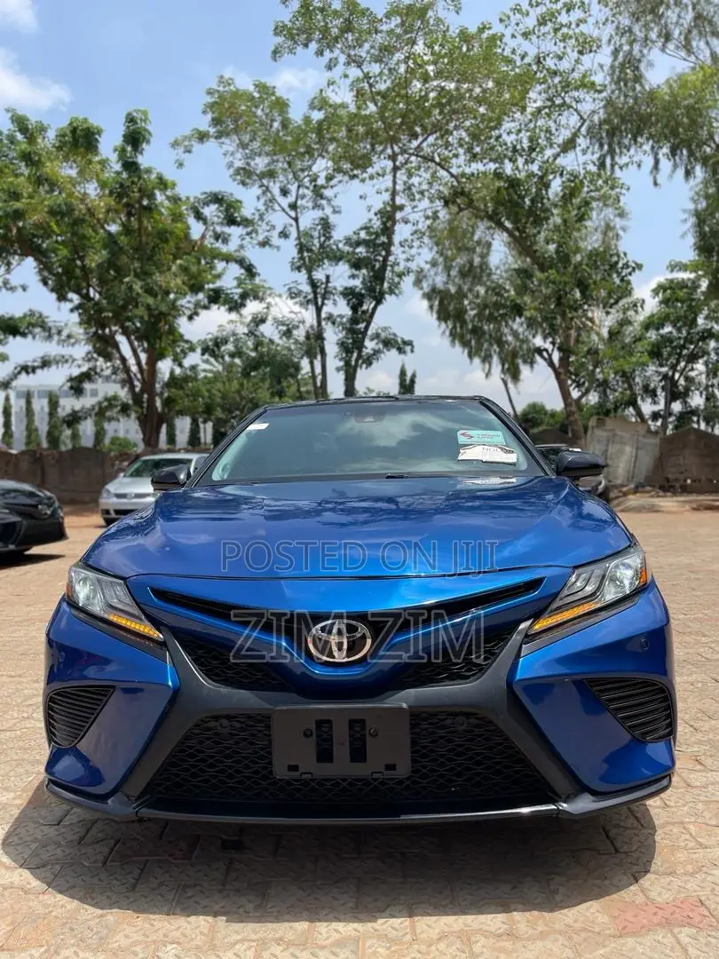 Toyota Camry XSE FWD (2.5L 4cyl 8AM) 2018 Blue