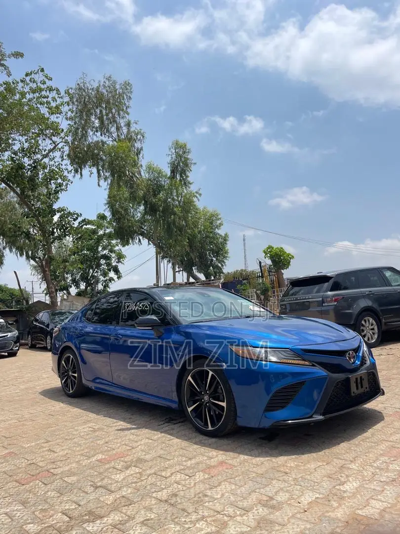 Toyota Camry XSE FWD (2.5L 4cyl 8AM) 2018 Blue
