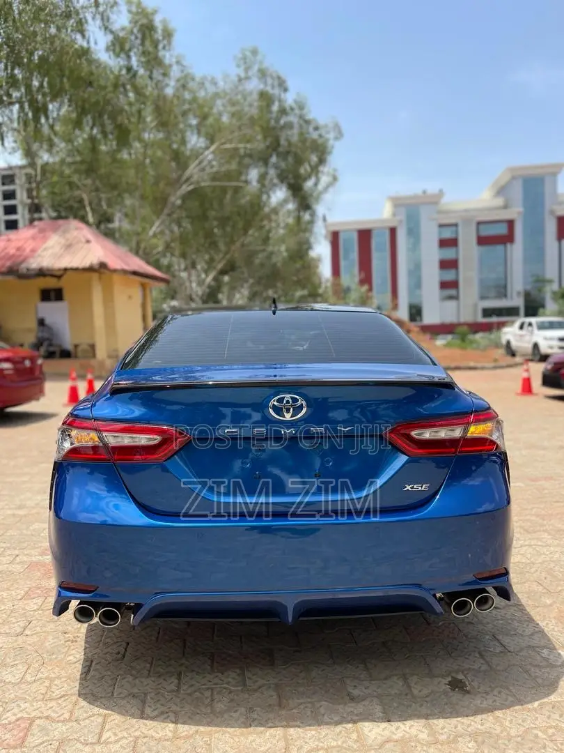 Toyota Camry XSE FWD (2.5L 4cyl 8AM) 2018 Blue