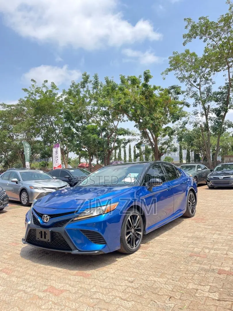 Toyota Camry XSE FWD (2.5L 4cyl 8AM) 2018 Blue