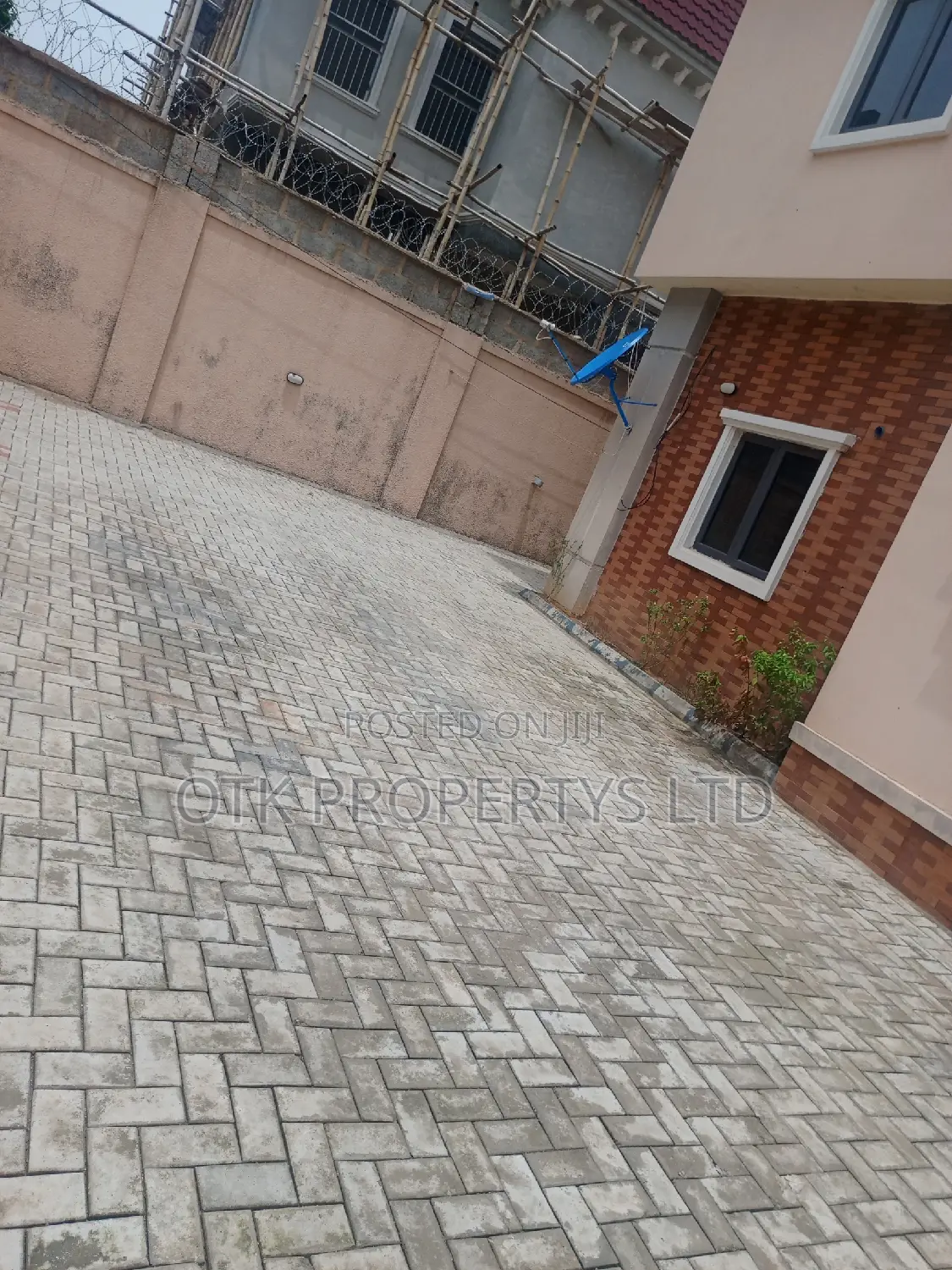 2bdrm Block of Flats in Fo1, Kubwa for rent