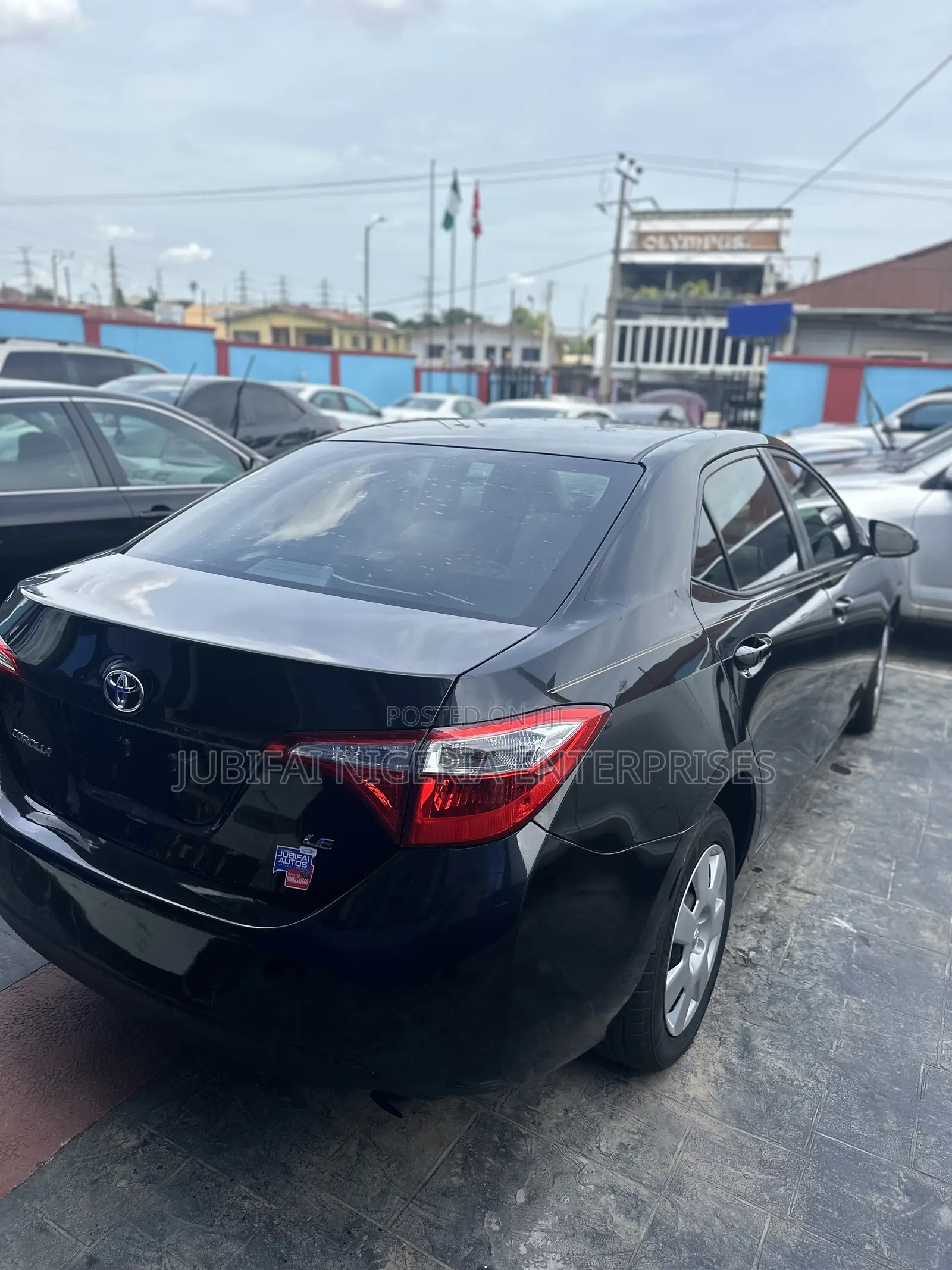 Toyota Corolla LE 4dr Sedan (1.8L 4cyl CVT) 2015 Black