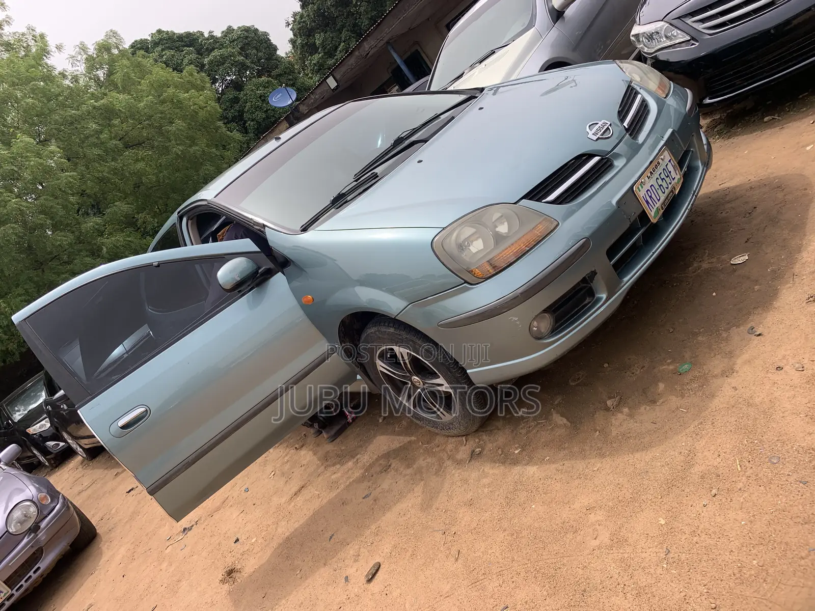 Nissan Almera Tino 2002 Green