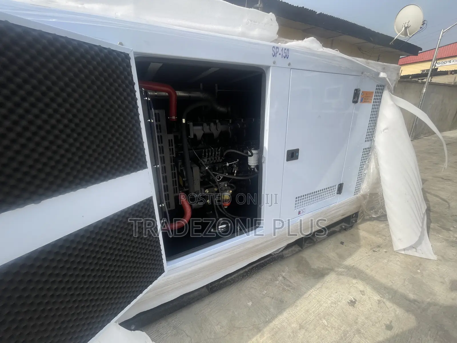 Popular 150kva Perkins Soundproof Generator