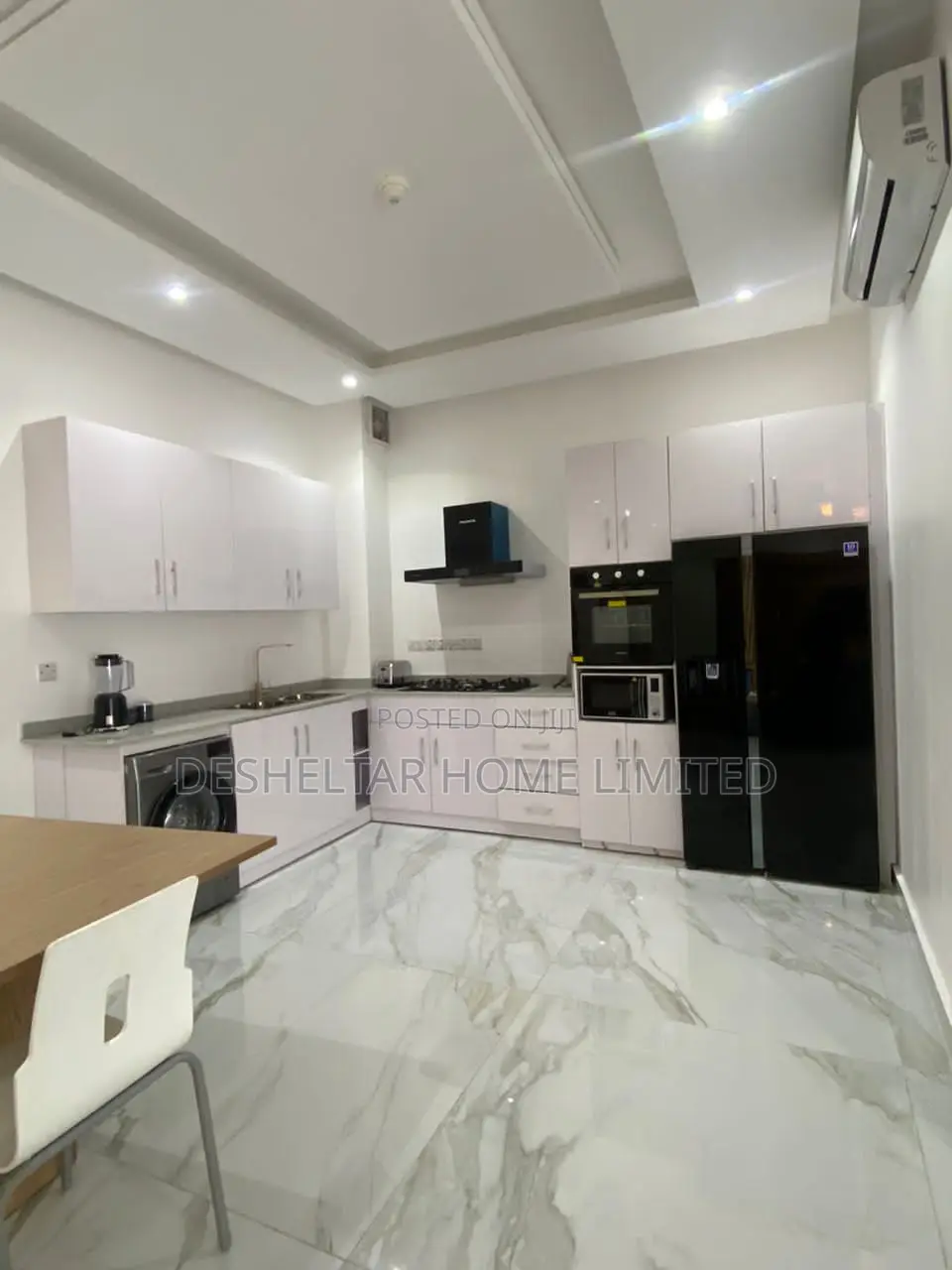 Furnished 2bdrm Apartment in Florence Estate, Lekki Phase 1 for rent