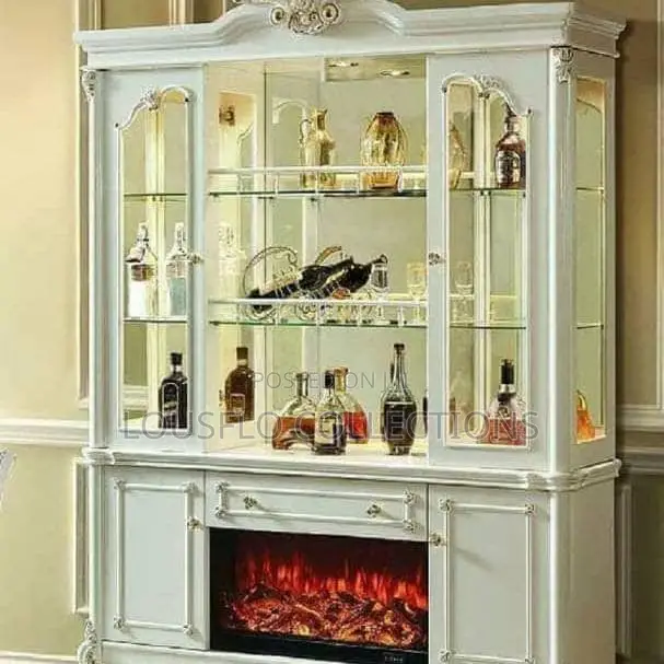 Big Royal Standing Wine Bar With Fire Place