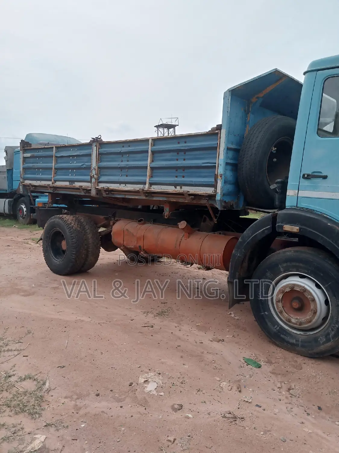 Mercedes Tipper Truck 1317 - Foreign Use - Straight Engine