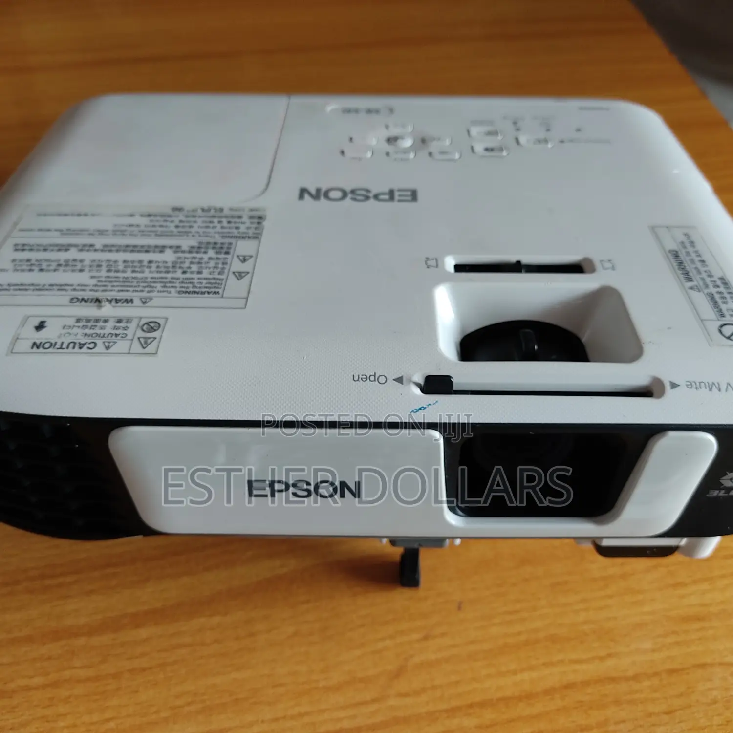 Super Neat Working Epson Projector