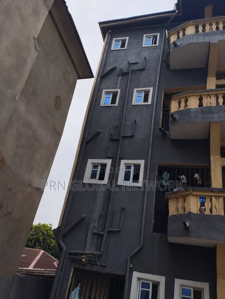 40 Rooms Hostel At Nekede For Sale.