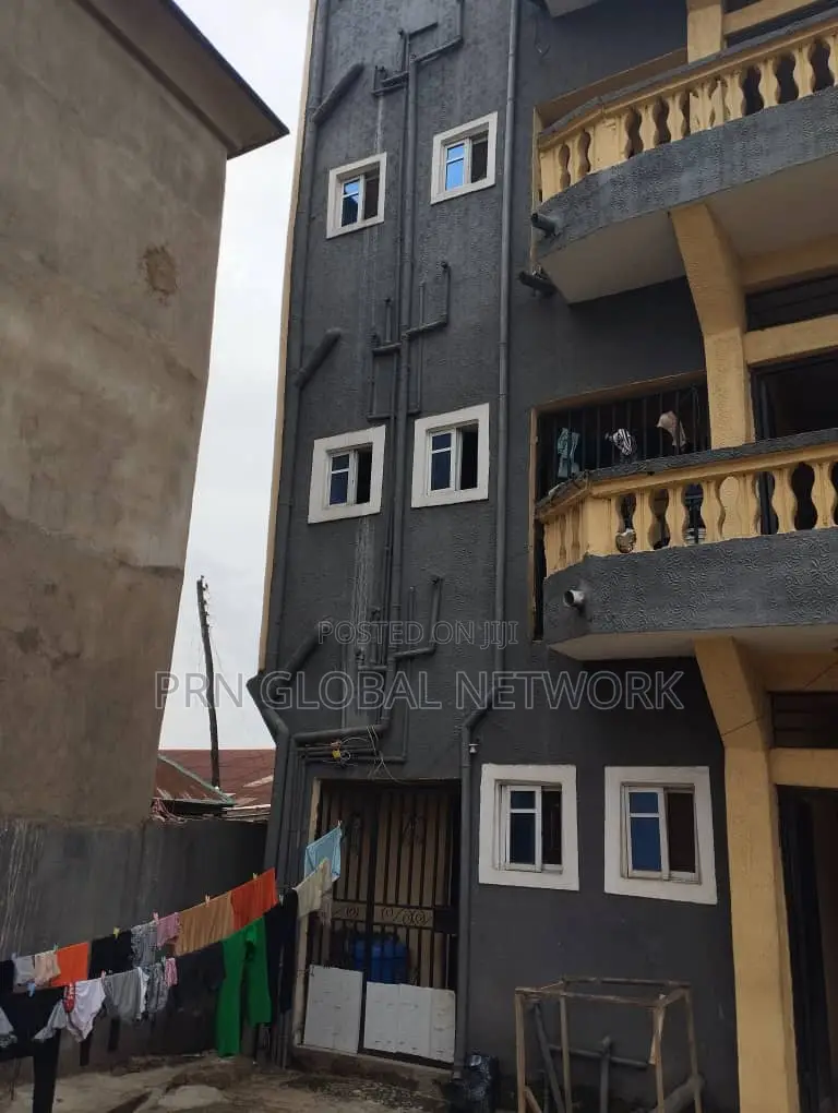 40 Rooms Hostel At Nekede For Sale.