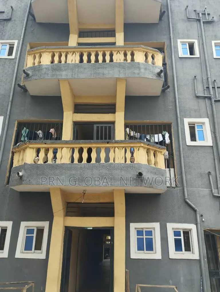 40 Rooms Hostel At Nekede For Sale.
