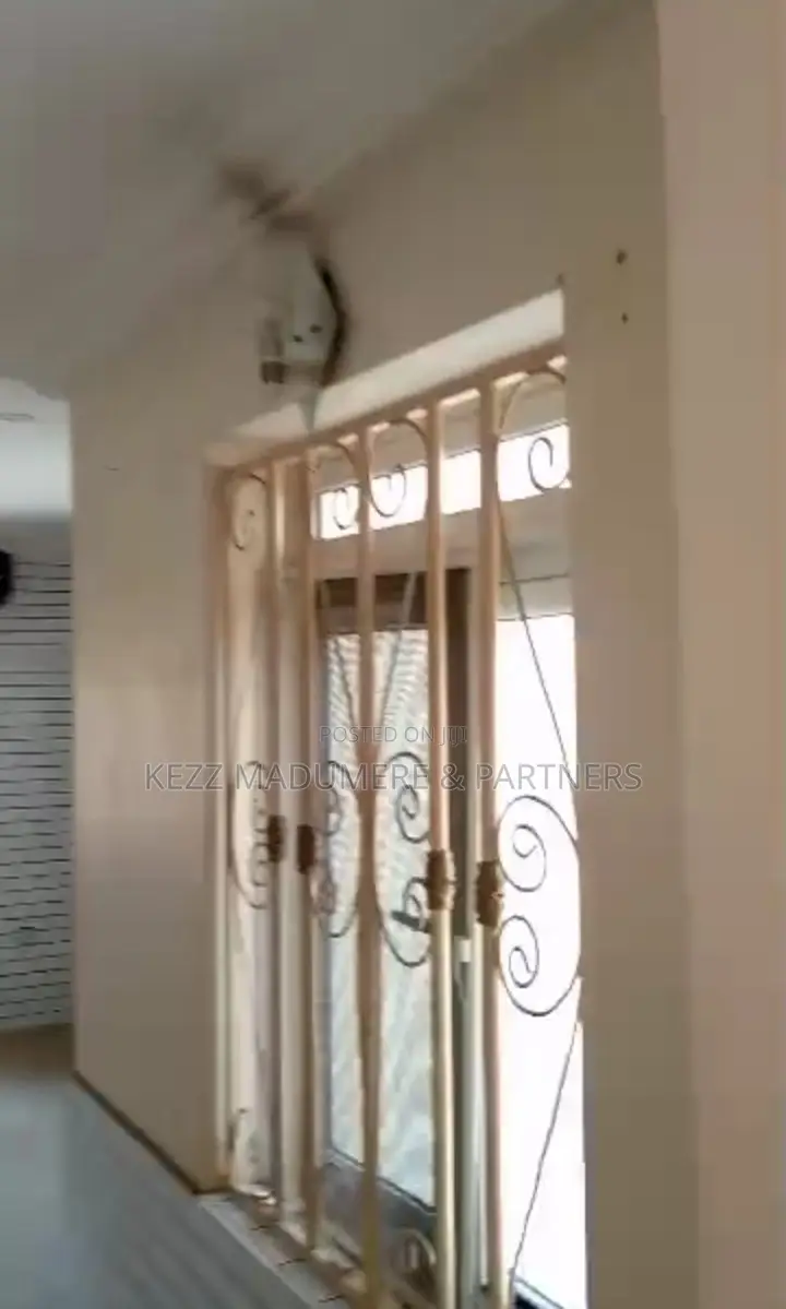 7bdrm Duplex in Suncity Estate , for sale