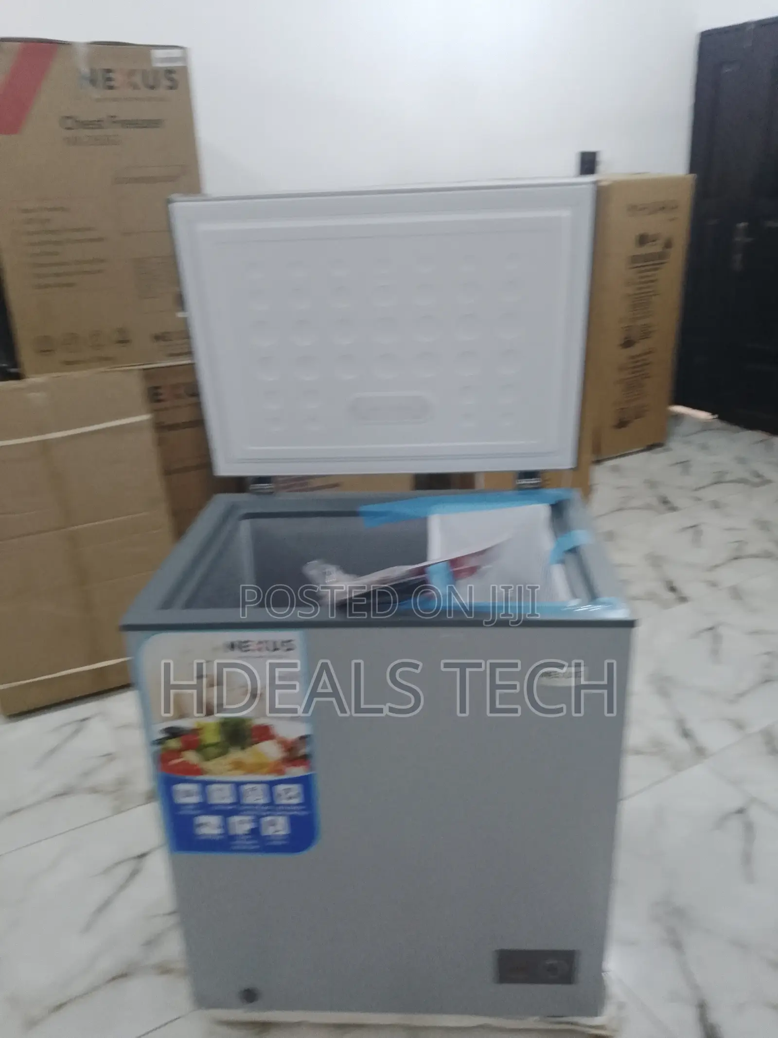 Floor- Standing Chest Freezer Nexus 160L