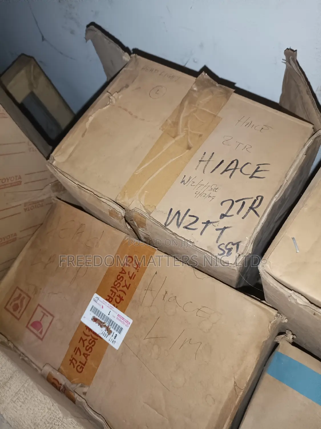 Hiace Bus Head Light