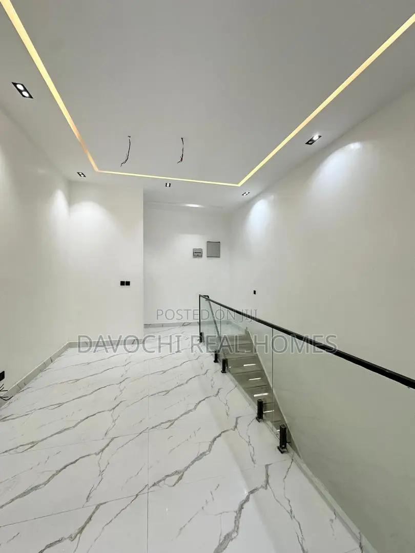 4bdrm Duplex in Chevron Drive, Lekki for rent
