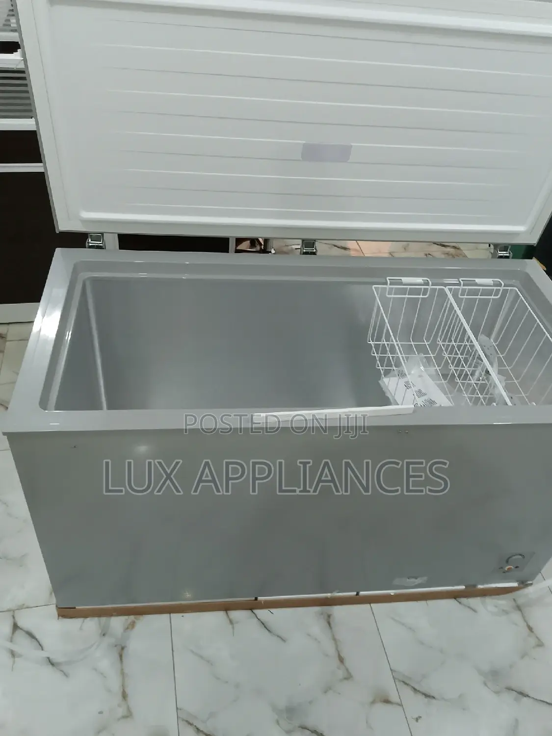Hisense FC55DD 420ldouble Door Chest Freezer