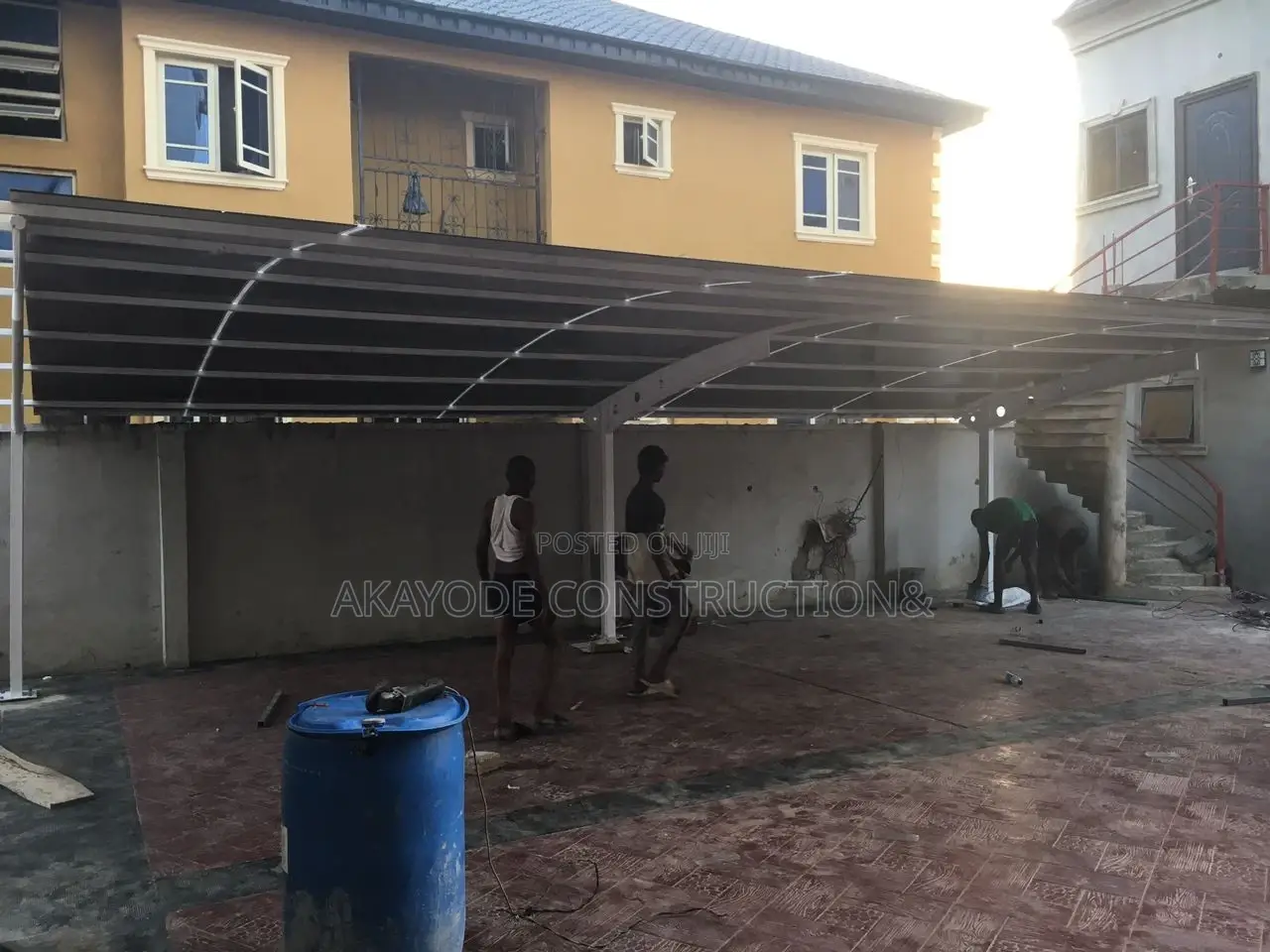 Durable Polycarbonate Carport for Space Cover