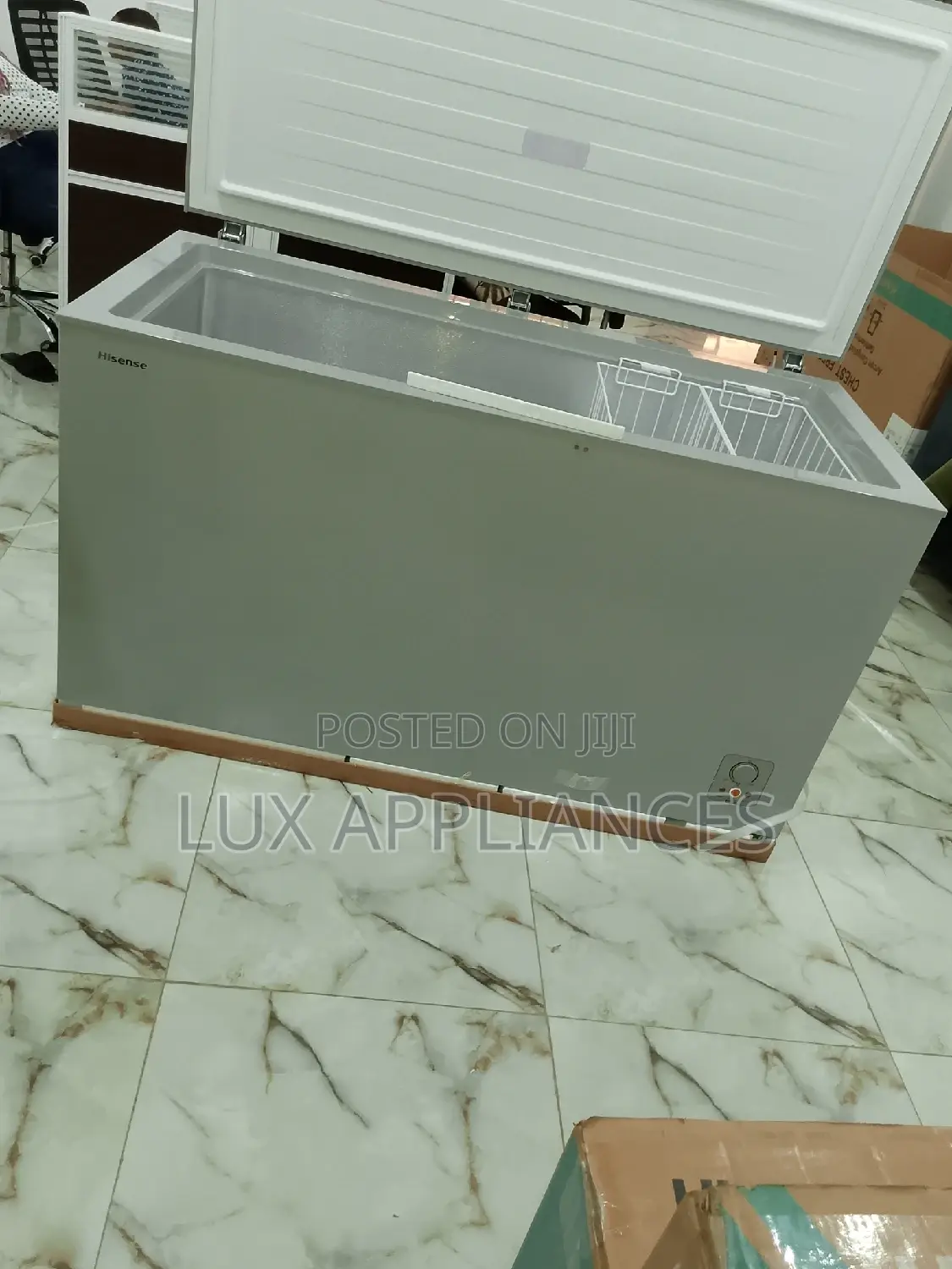 420 Liter Capacity
Fast Freezing Hisense Freezer
