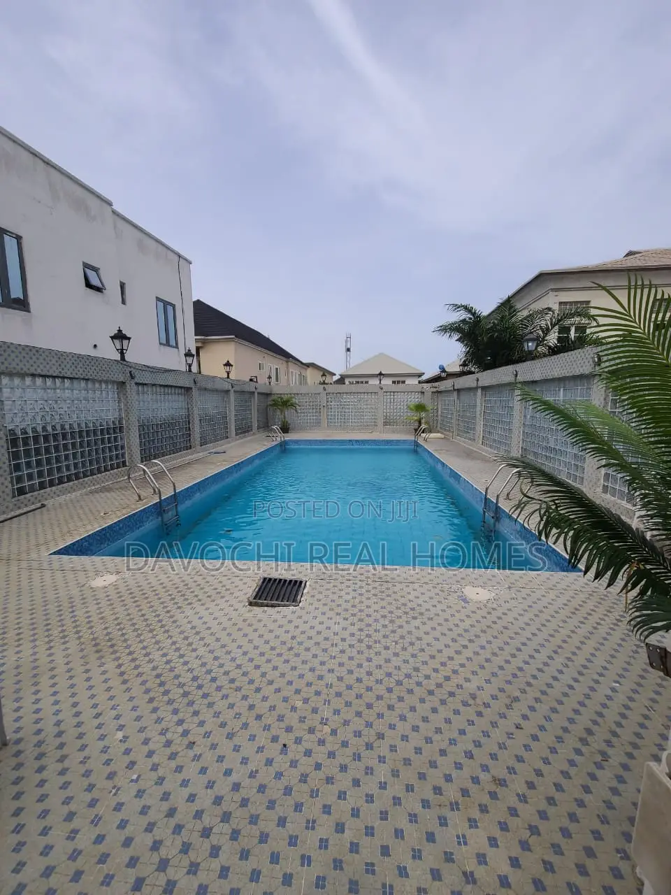 3bdrm Apartment in Lekki Phase One for rent