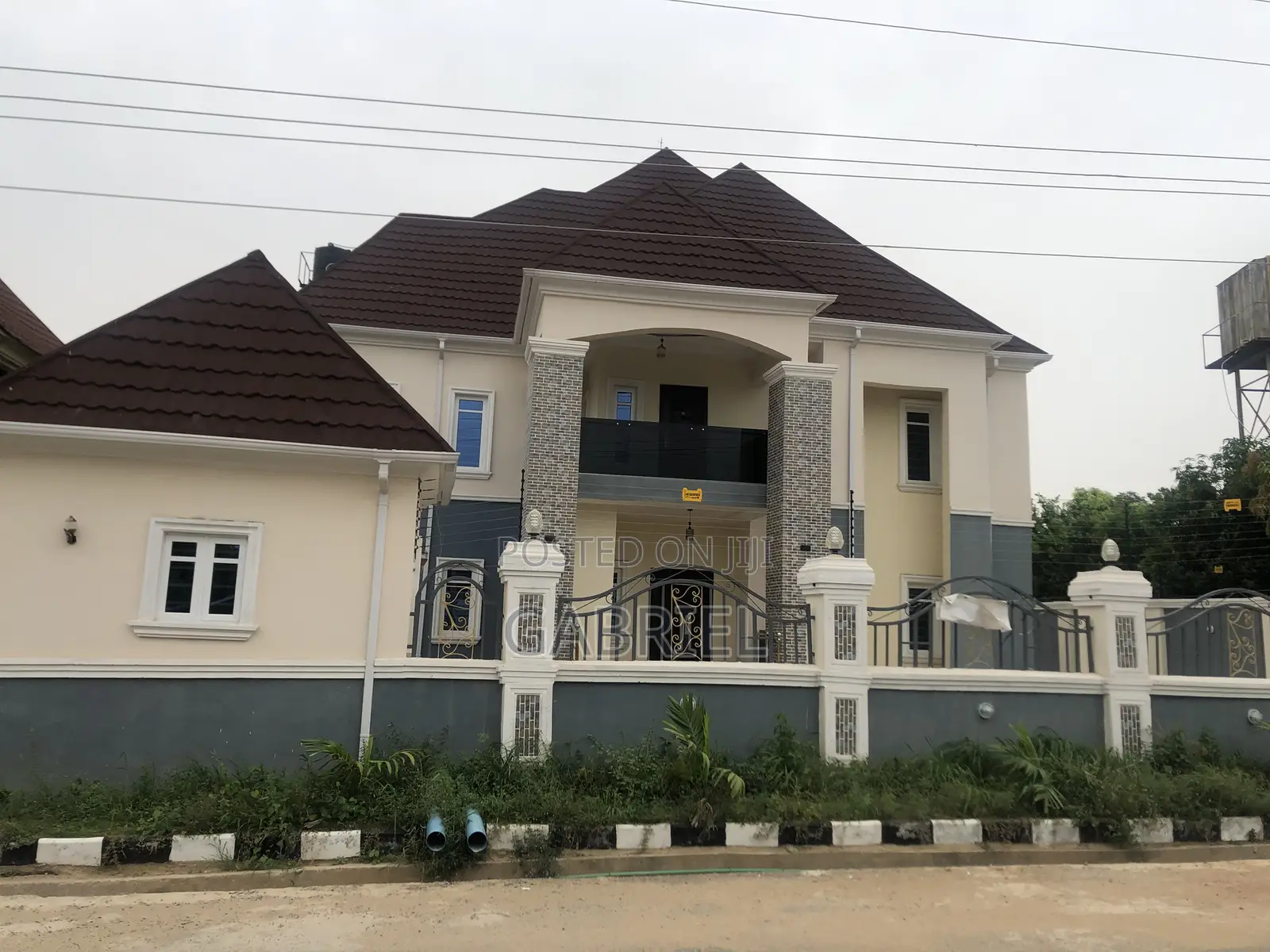 6bdrm Duplex in Efab Queens, Gwarinpa for sale
