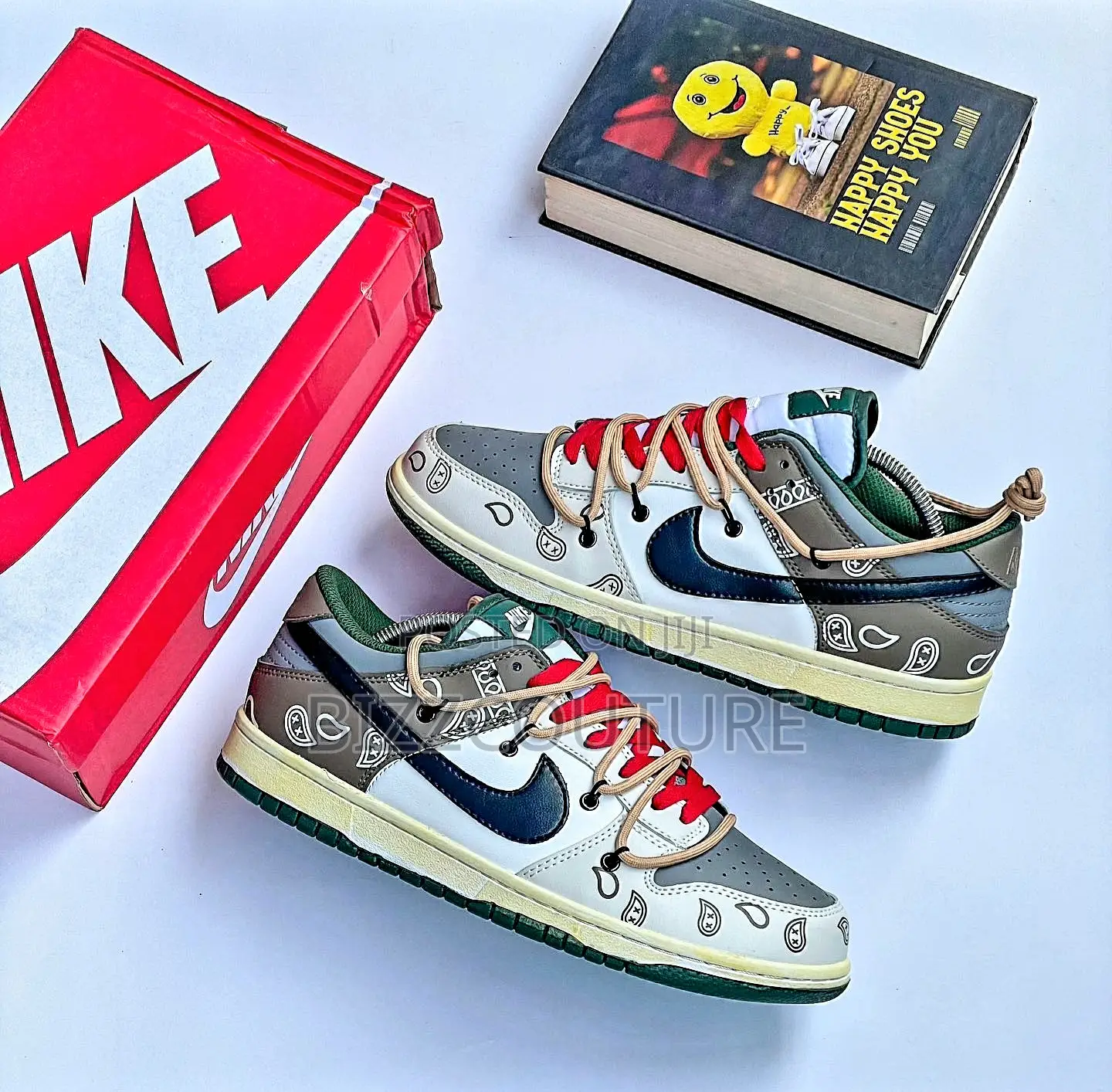 Original NIKE SB DUNK Low Sneakers Available in Store