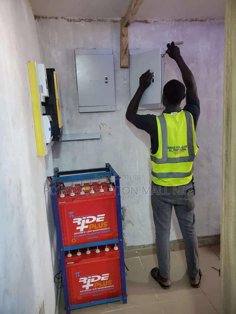 5kva With 8 300w Panels + 4 Tubular Batteries