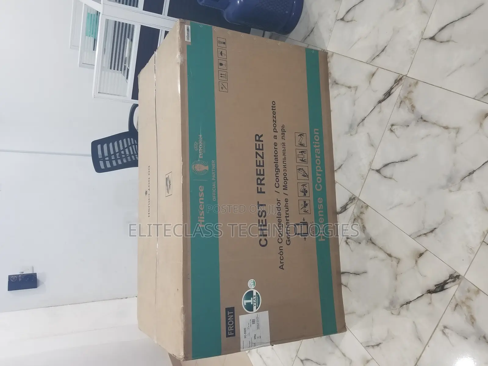Hisense 420 Litres Chest Freezer Silver (FRZ FC 55DD).