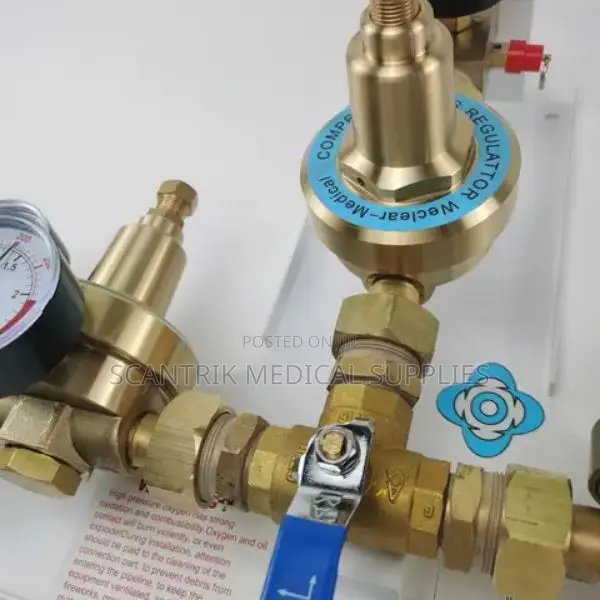 Bullnose Type Flowmeter With Humidifier Bottle.