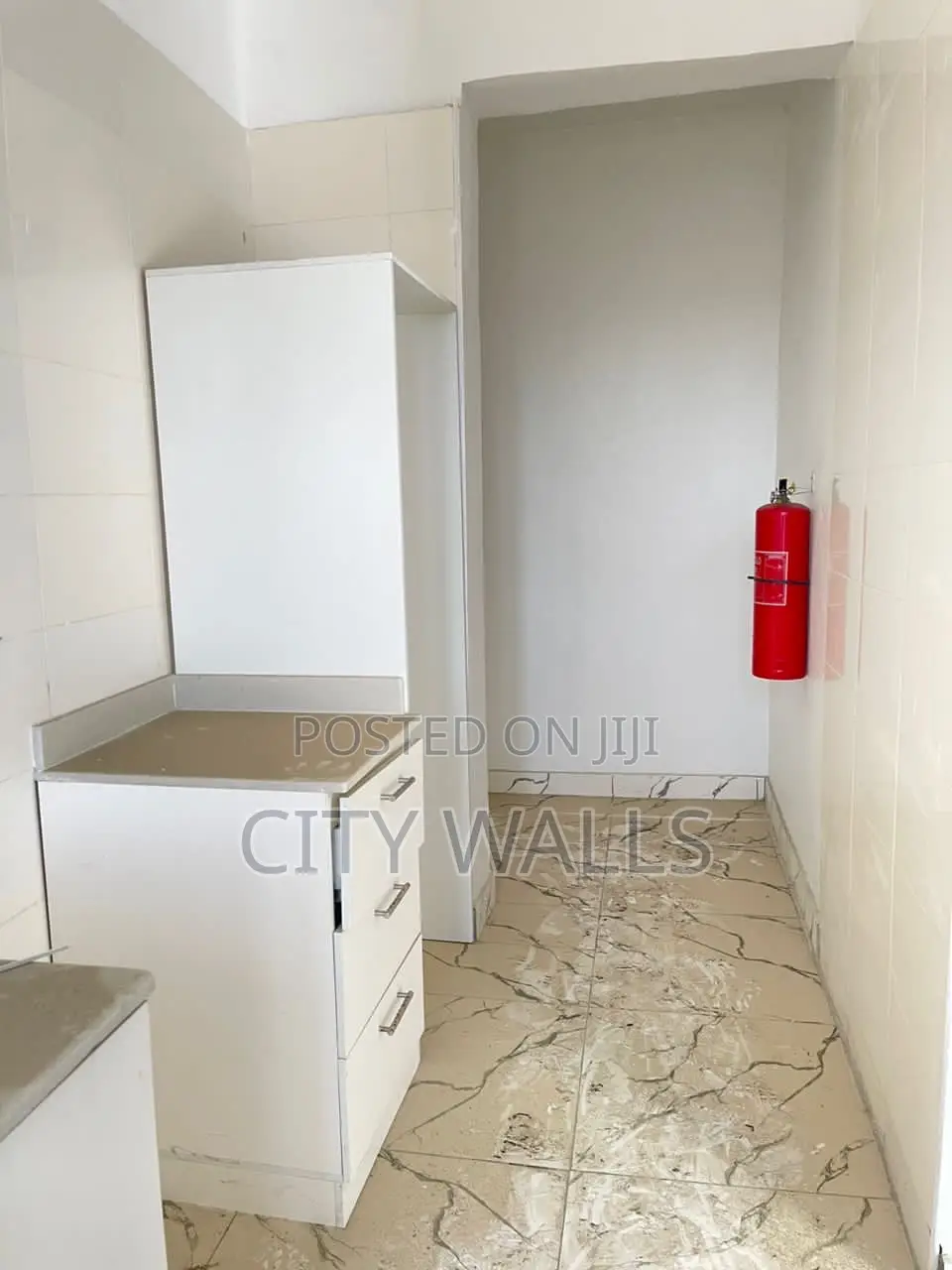 2bdrm Block of Flats in Ologolo for sale