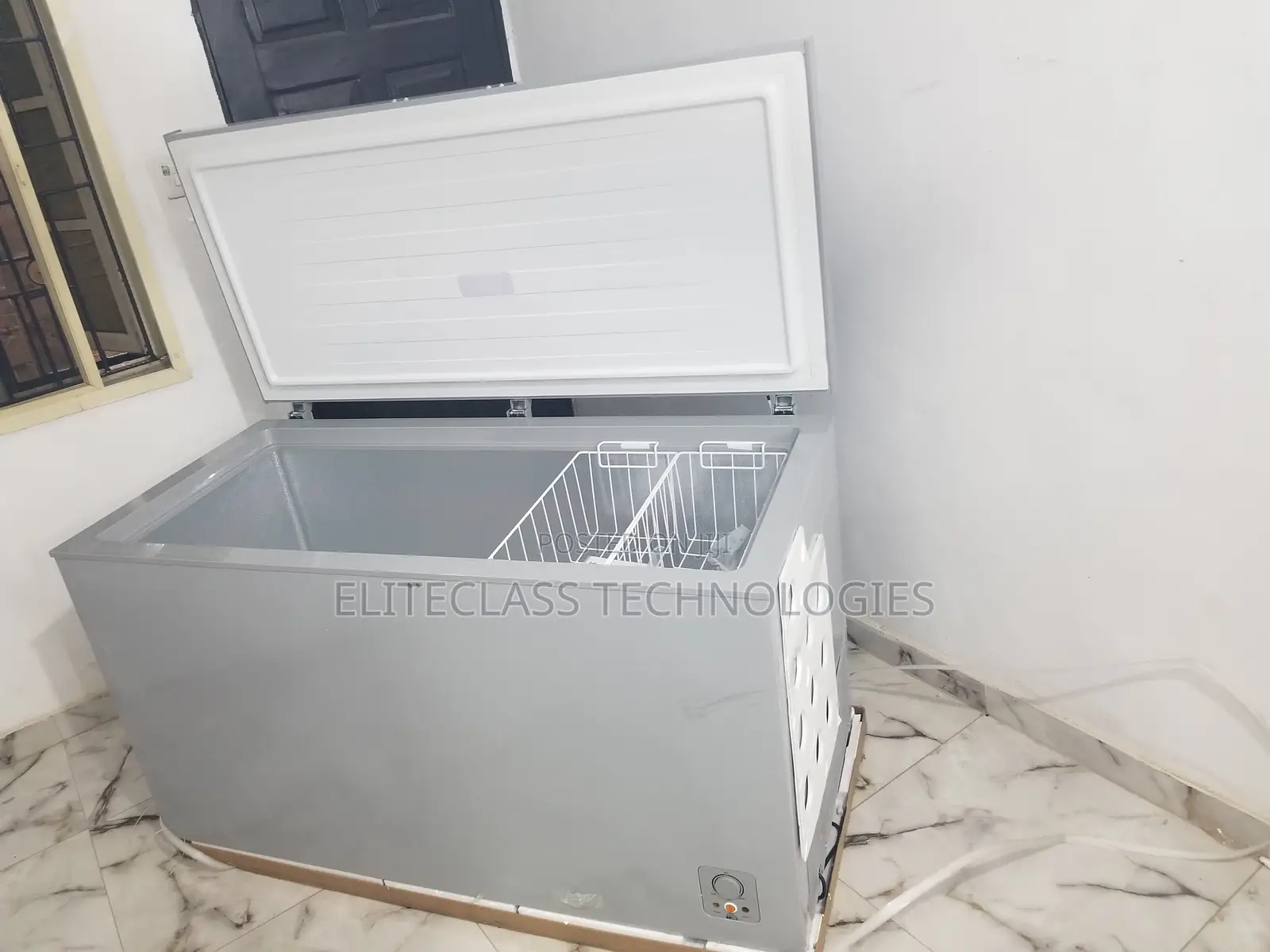 New in FC-55DD Hisense Chest Freezer 420L.