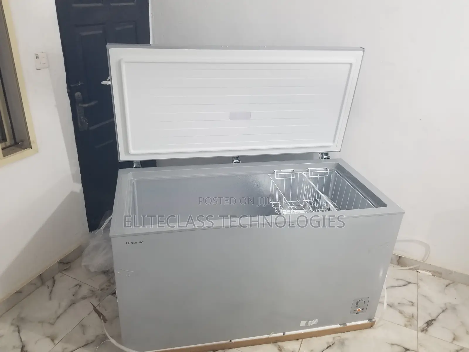 New FC-55DD Hisense Chest Freezer 420L.