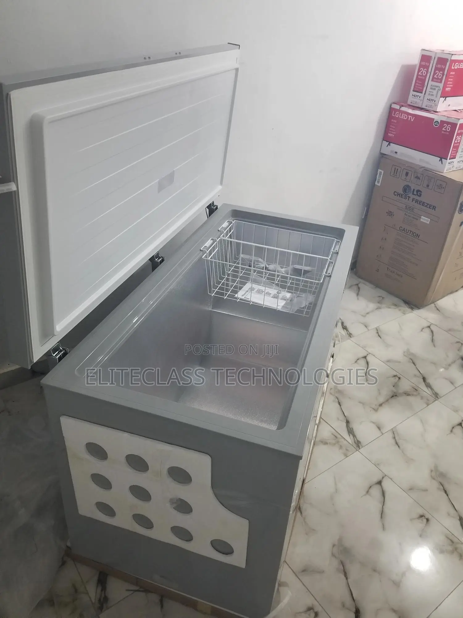 Best FC-55DD Hisense Chest Freezer 420L.