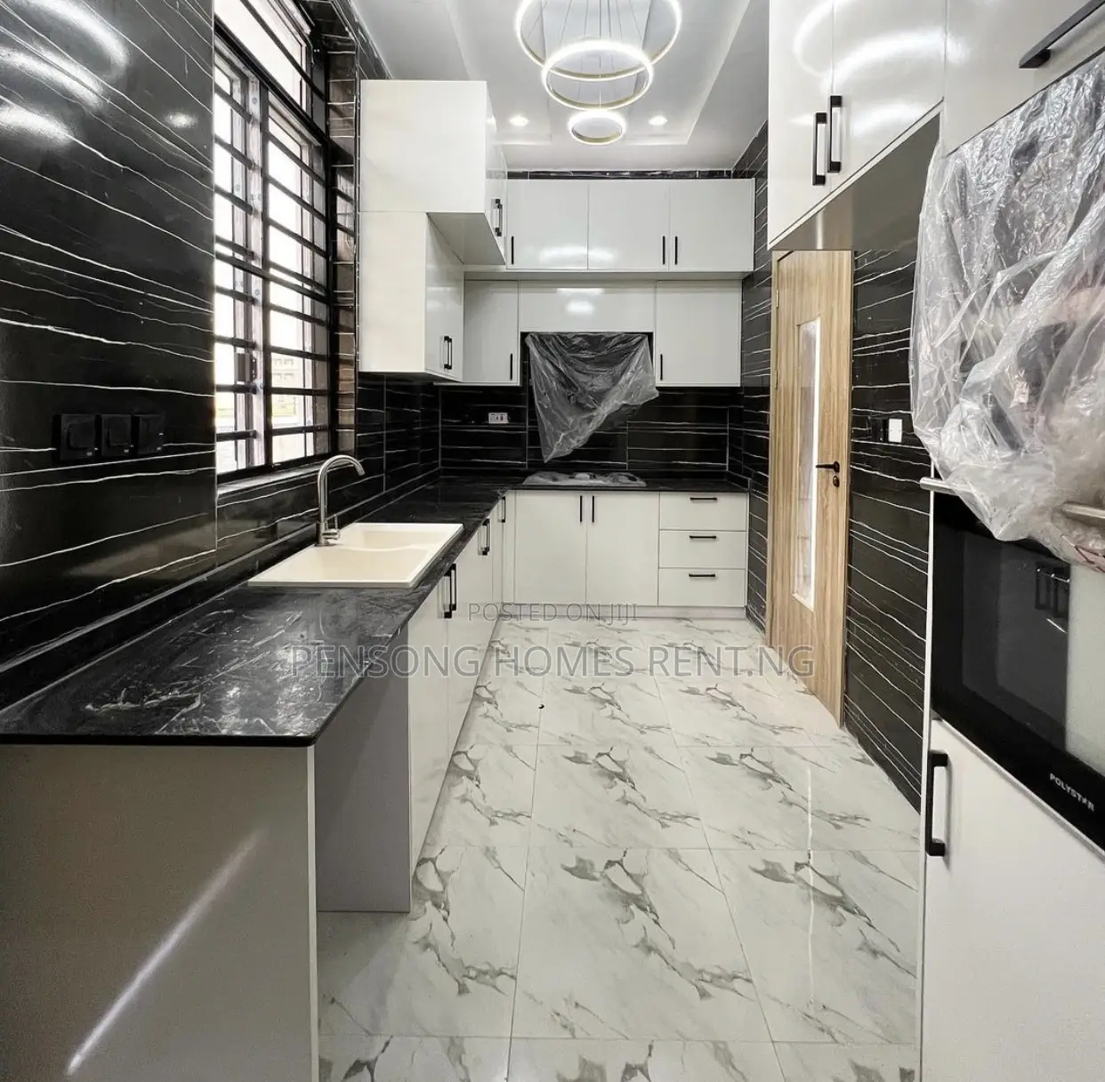 4bdrm Duplex in Ikota Villa for sale