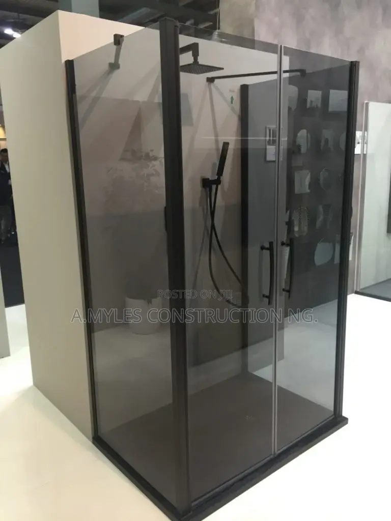 Standard Shower Cubicles