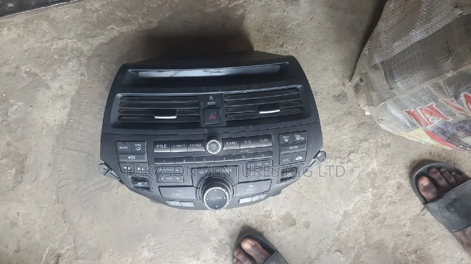 Car Radio Crosstour 2010 Model