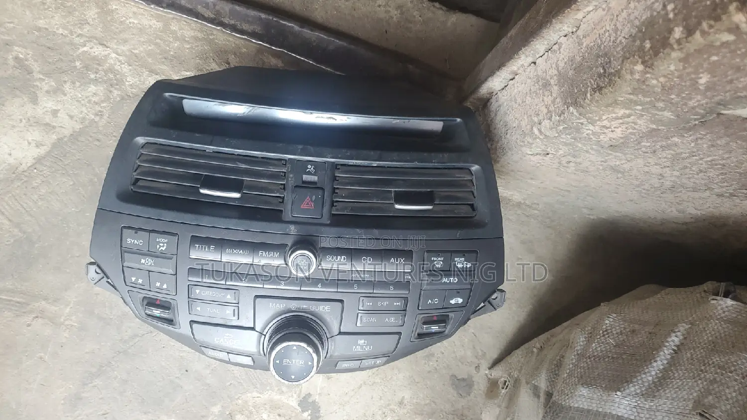 Car Radio Crosstour 2010 Model