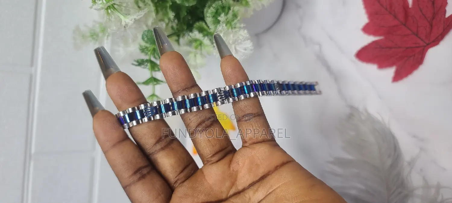 Color Mix Magnetic Strap Hand Chain