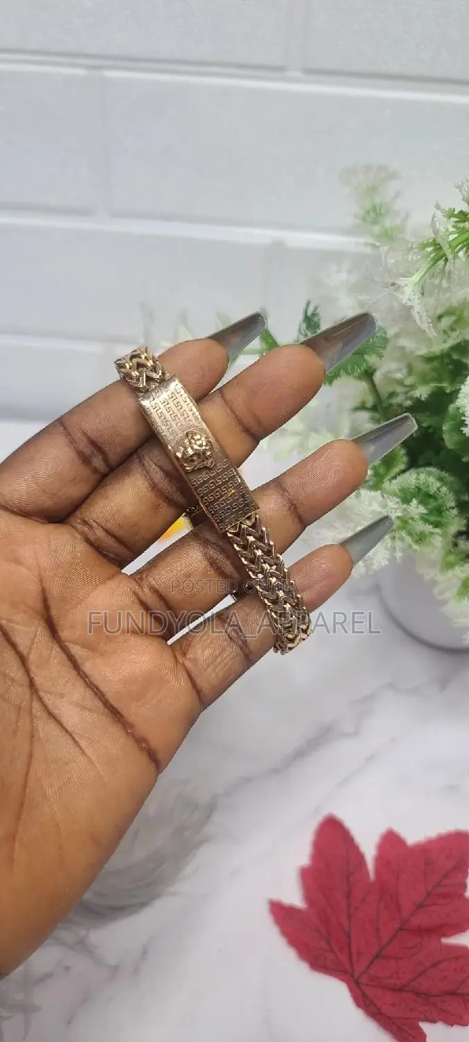 Rosegold Magnetic Strap Hand Chain