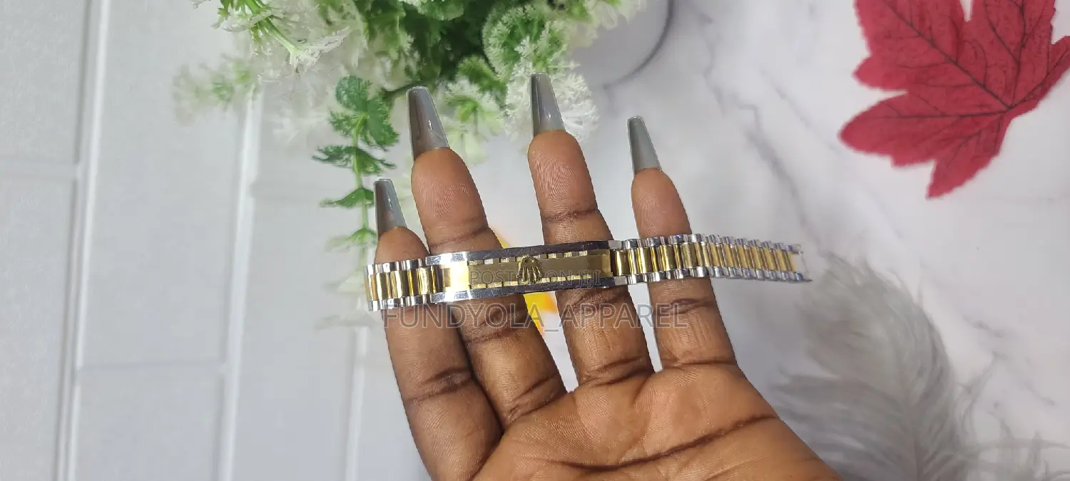 Color Mix Magnetic Strap Hand Chain