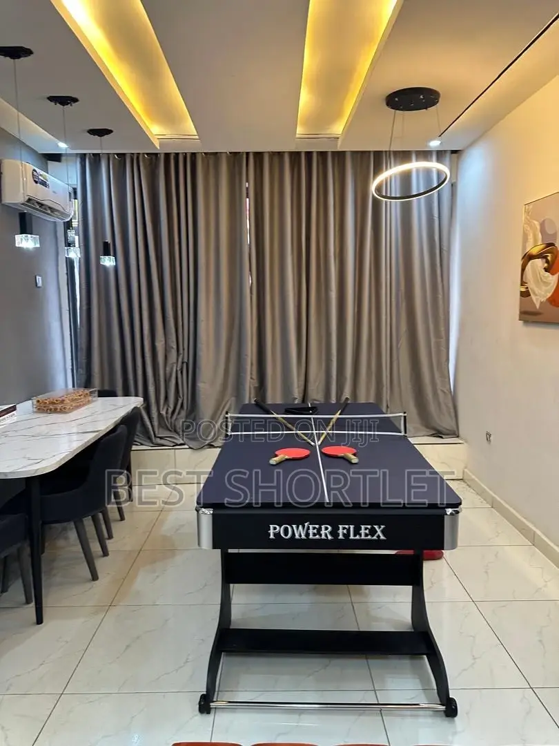 Luxury 1 Bedroom Duplex PS5, Private Swimming Pool,Snooker