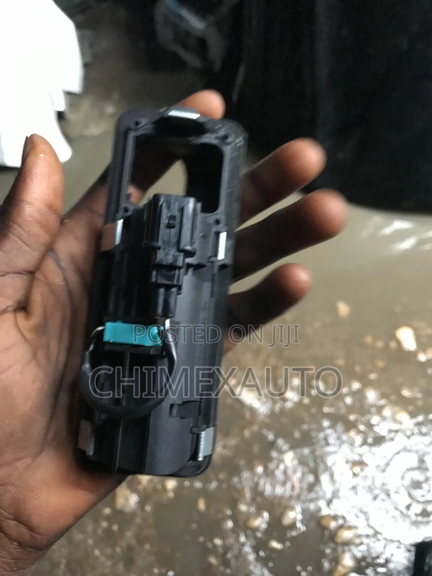 Rear Tailgate Opener Switch Replacement for Kia Sorento 2017