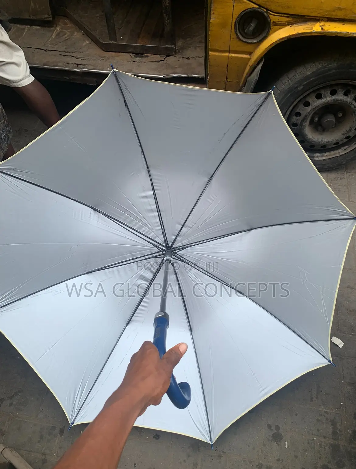 Bid Size Family Umbrella
