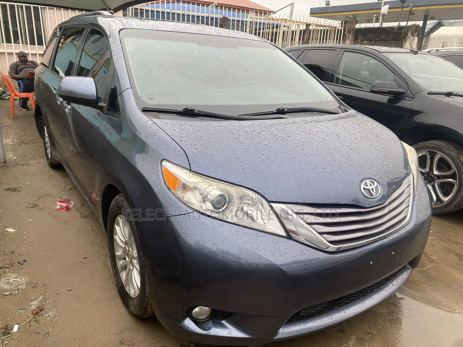 Toyota Sienna 2016 Blue